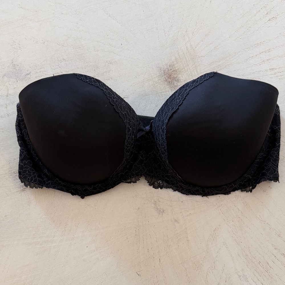 Victoria’s Secret Dream Angels Black Strapless Lace-Trim Bra 3/$40